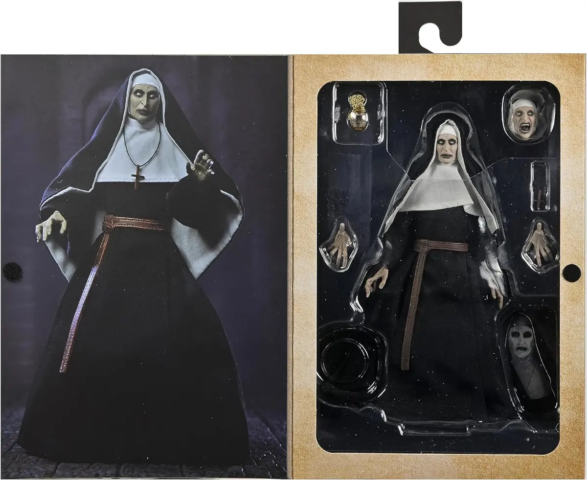 Neca/The Conjuring - Ultimate Valak The Nun [Toy] 1