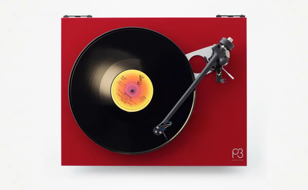 Rega Planar 3 With Exact Cartridge (Red) [Turntable] 1